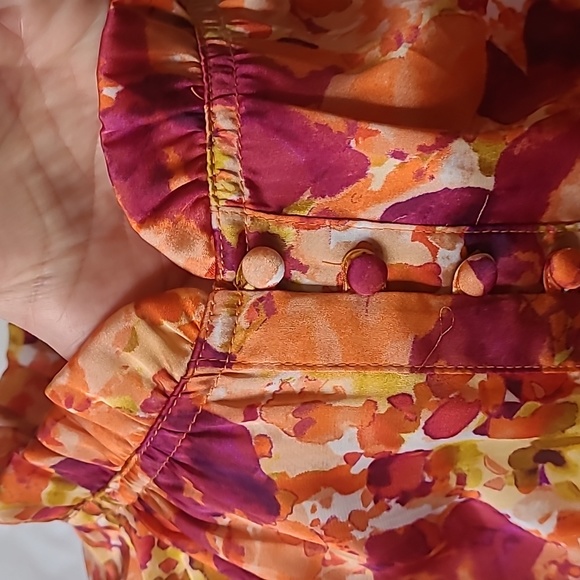 [EUC] Apt. 9 Blouse, Autumn Watercolors - Silky, Beautiful Top w/ Ruffles -Large - Picture 3 of 16